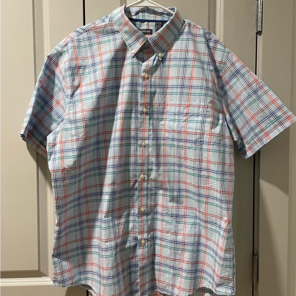 Men’s short sleeve dress shirt